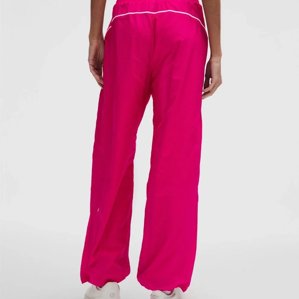 Lululemon License to Train Mid-Rise Lightweight Jogger size 10 like new